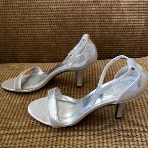 David's Bridal Silver Shoes